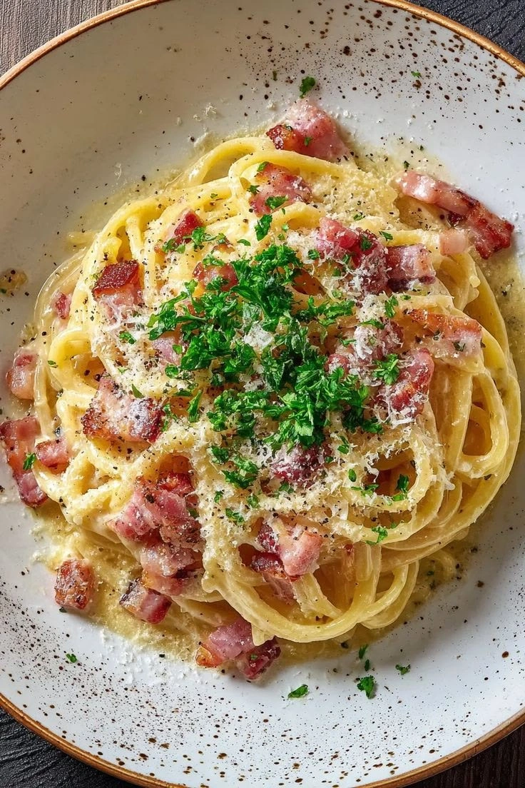 Pâtes à la carbonara - restaurant italien Bella Vita